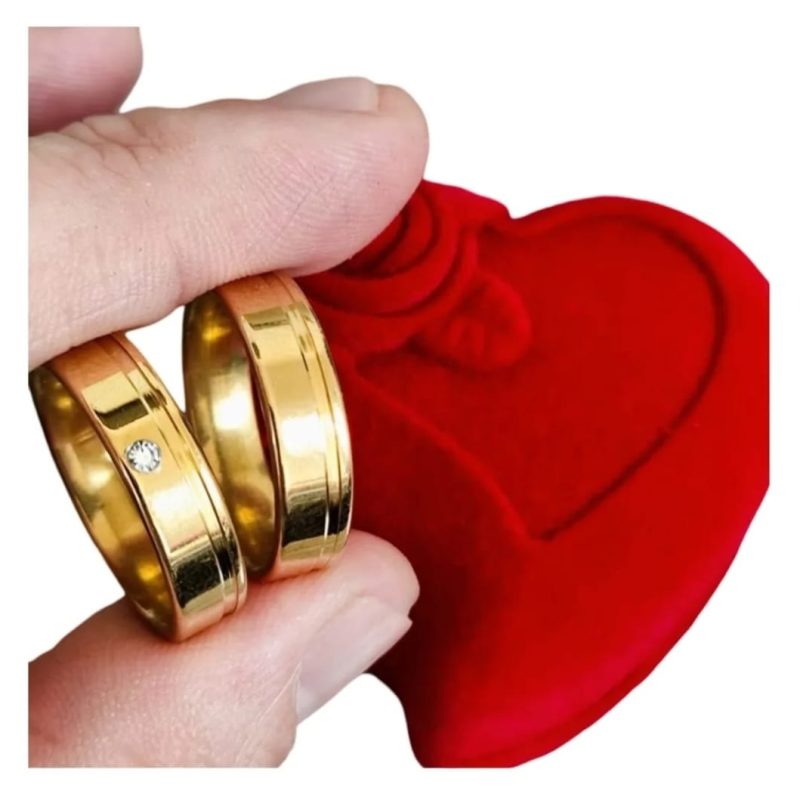 Aliança 8 mm diamantadas